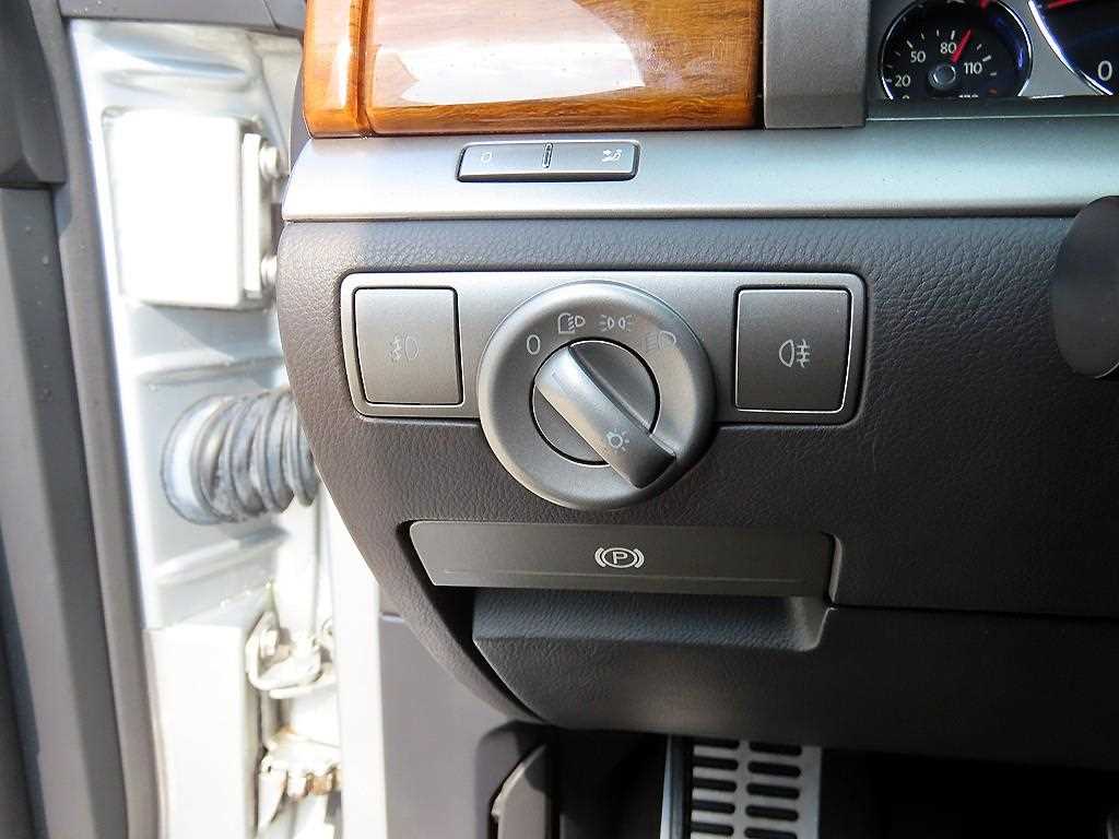 Volkswagen Phaeton - Vista 12