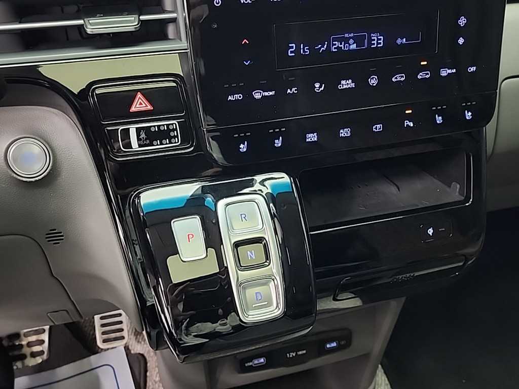 HYUNDAI Staria - Vista 8