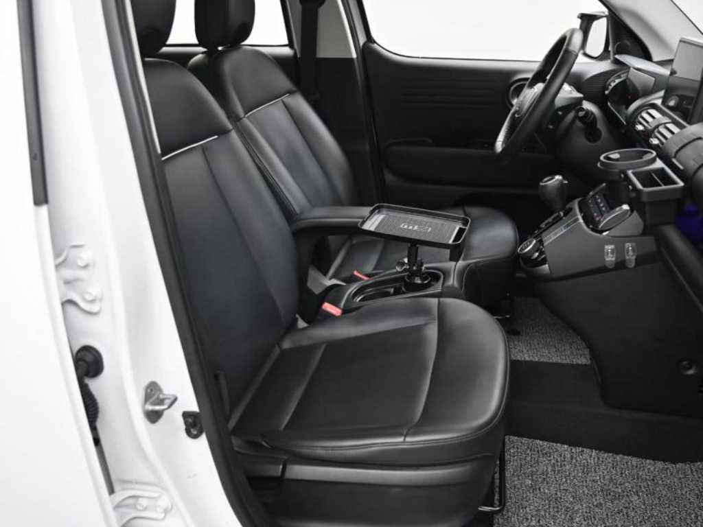 HYUNDAI Casper - Vista 10