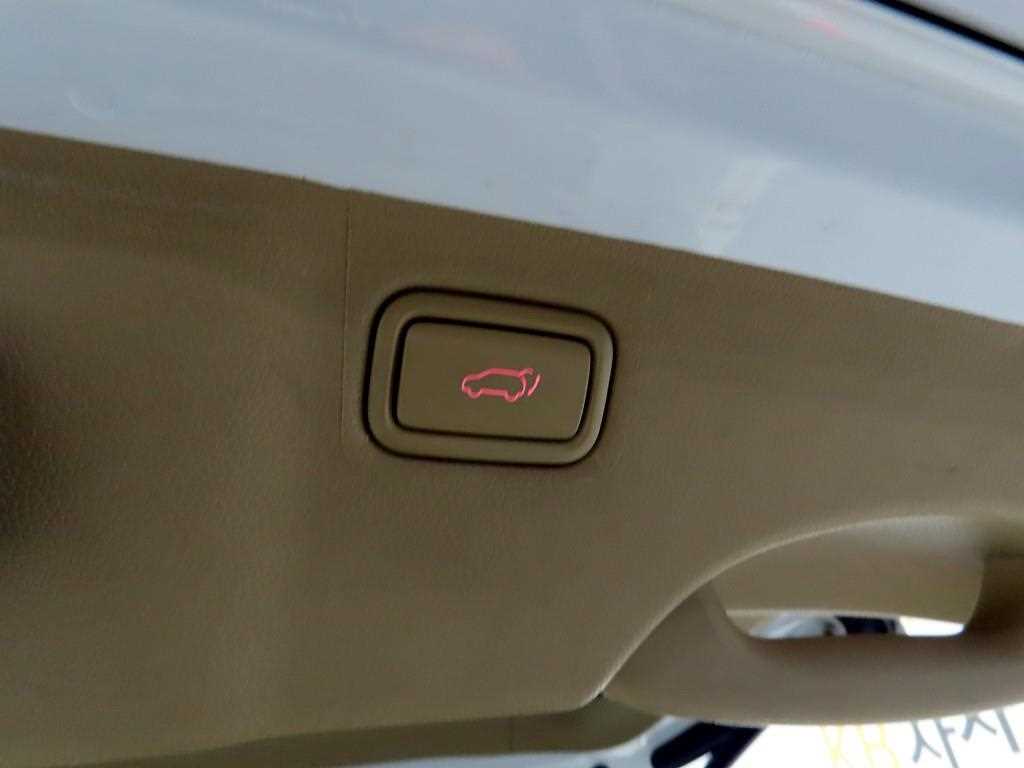 KIA Carnival 2017 the color of pearl - Importación desde Corea - HF Imports Iquique - Foto 15