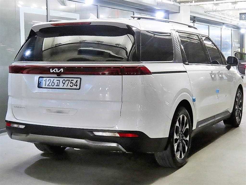 KIA Carnival - Vista 4
