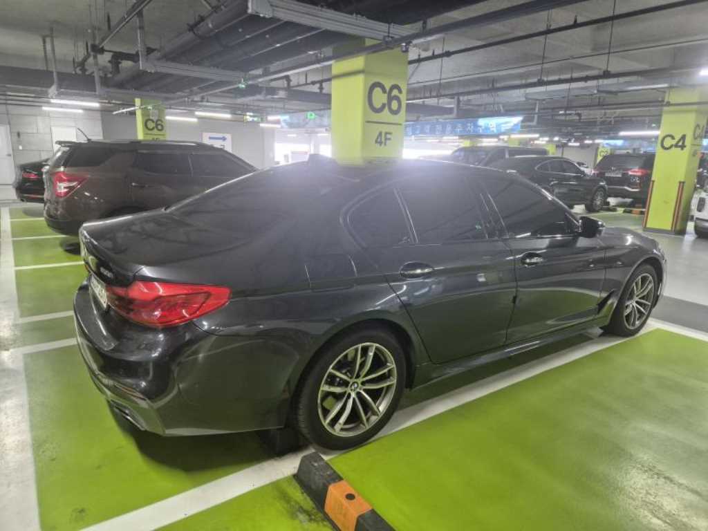 BMW 5 Series - Vista 4