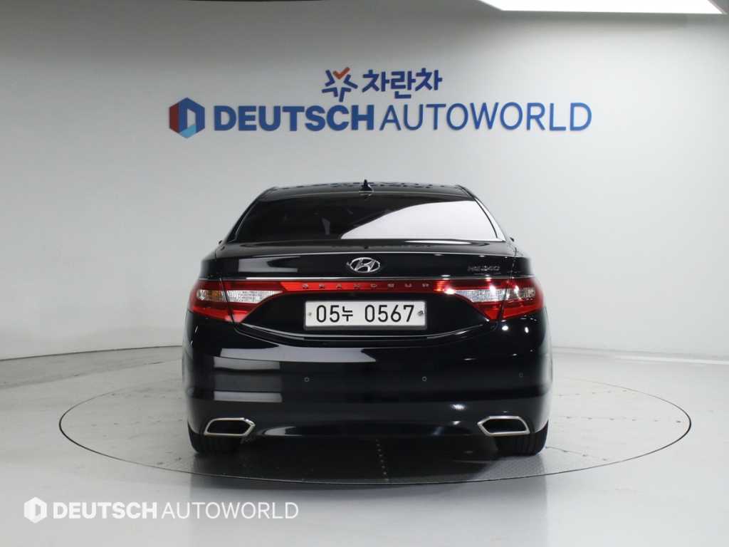 HYUNDAI Grandeur - Vista 4