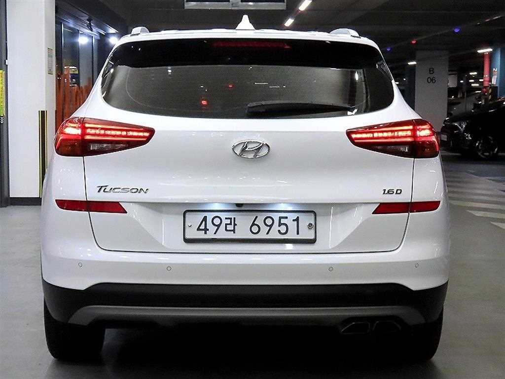 HYUNDAI Tucson - Vista 5