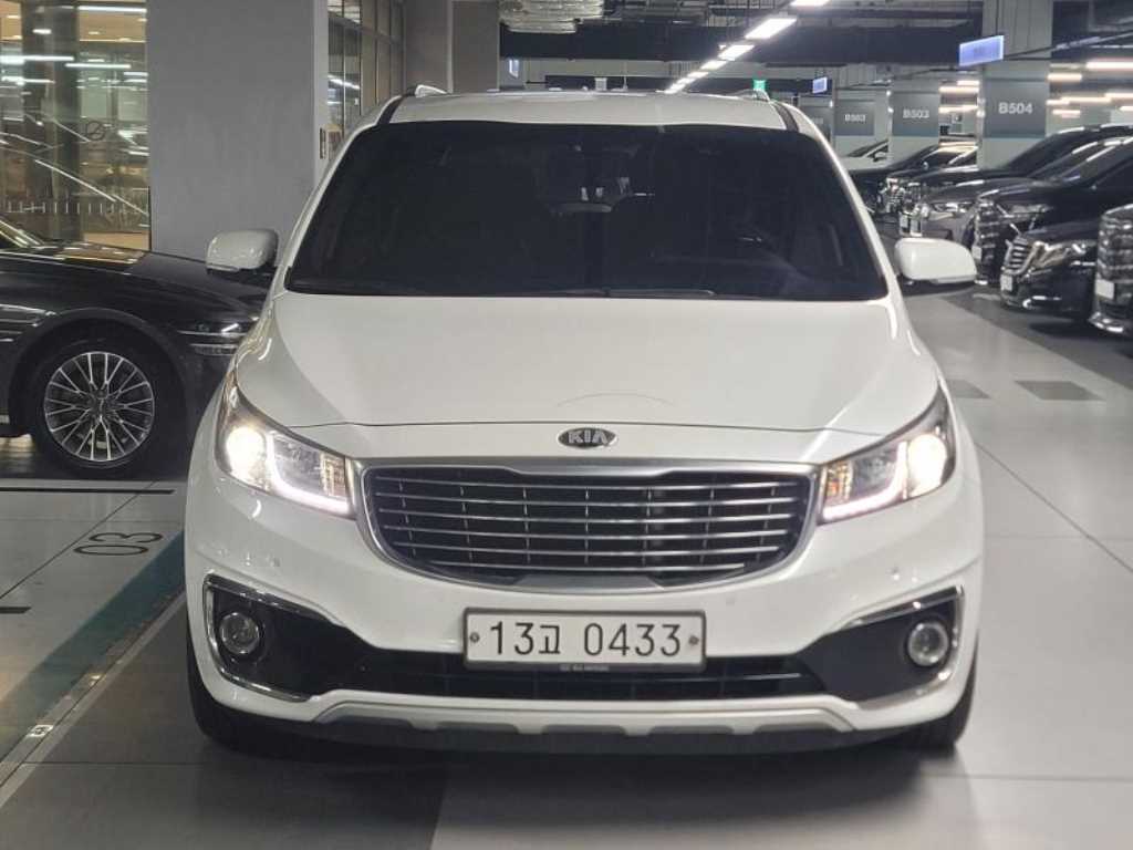 KIA Carnival - Vista 2