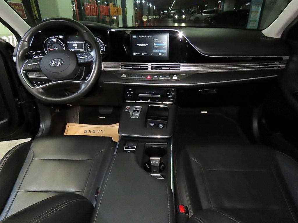 HYUNDAI Grandeur - Vista 10