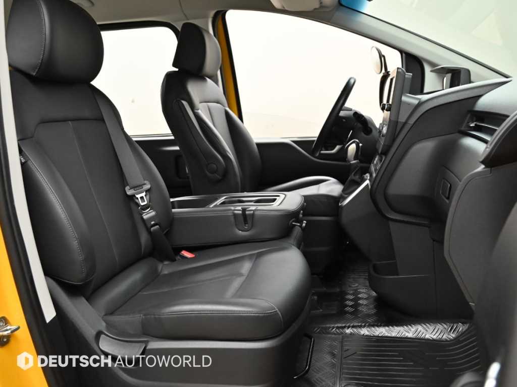 HYUNDAI Staria - Vista 10