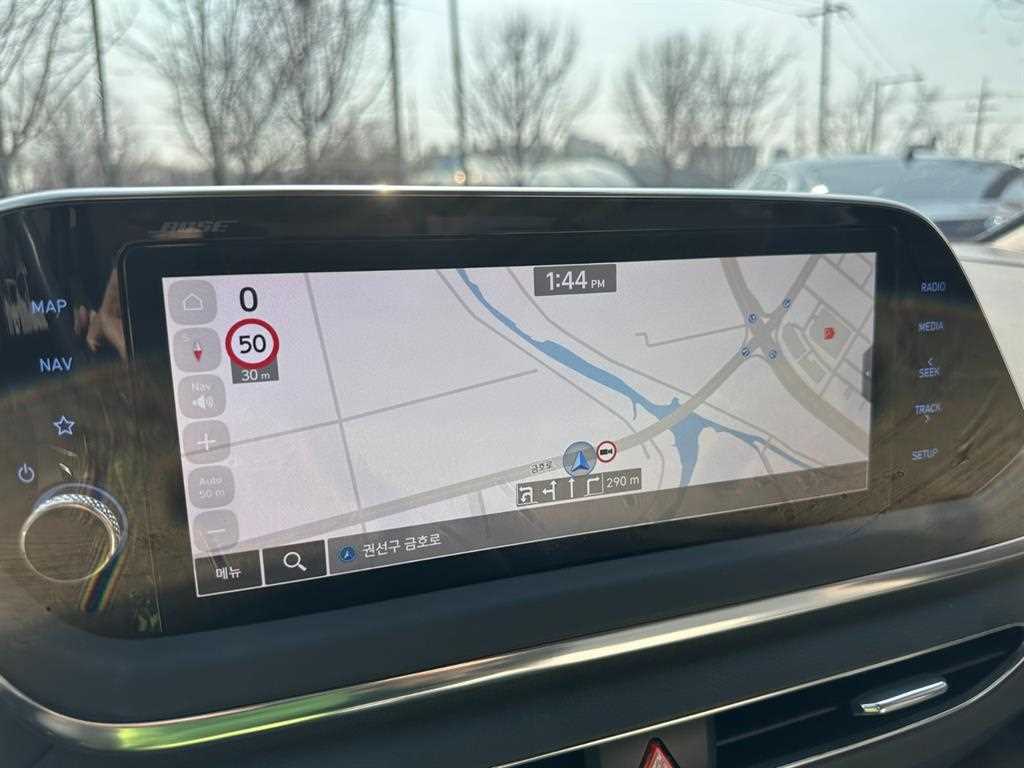 HYUNDAI Sonata - Vista 8