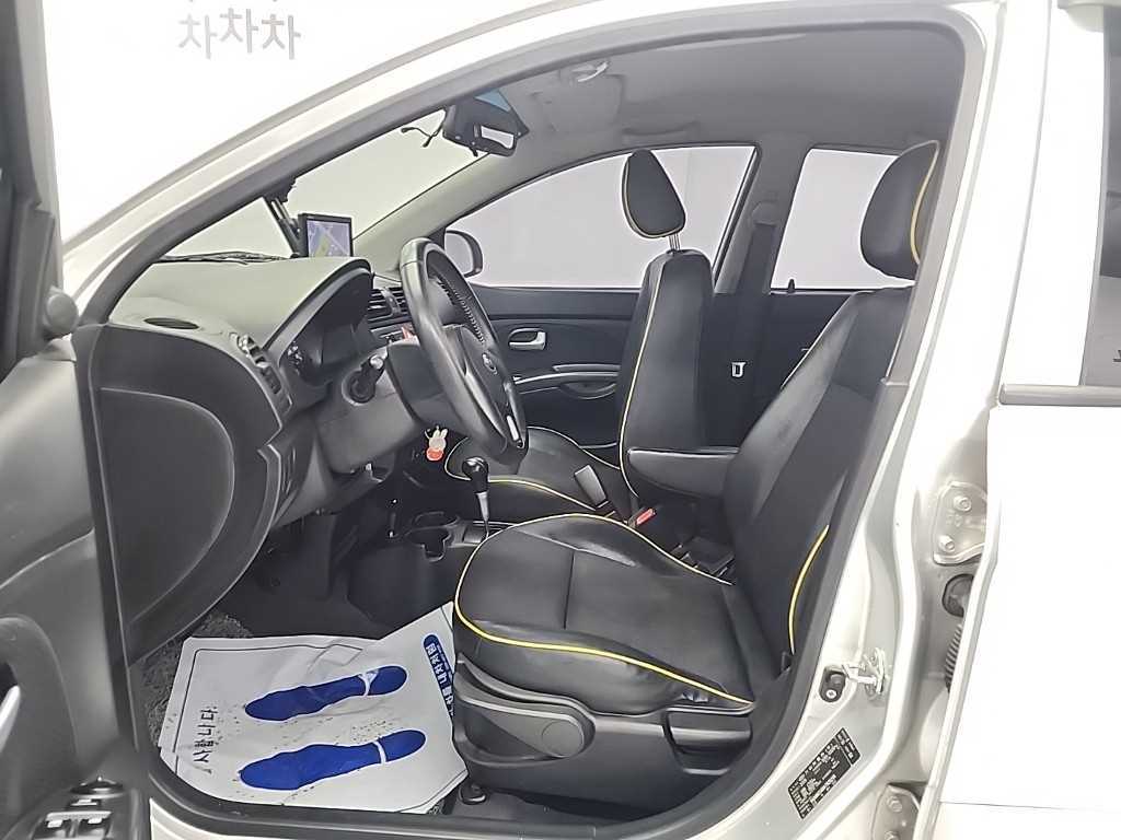 KIA Morning - Vista 11