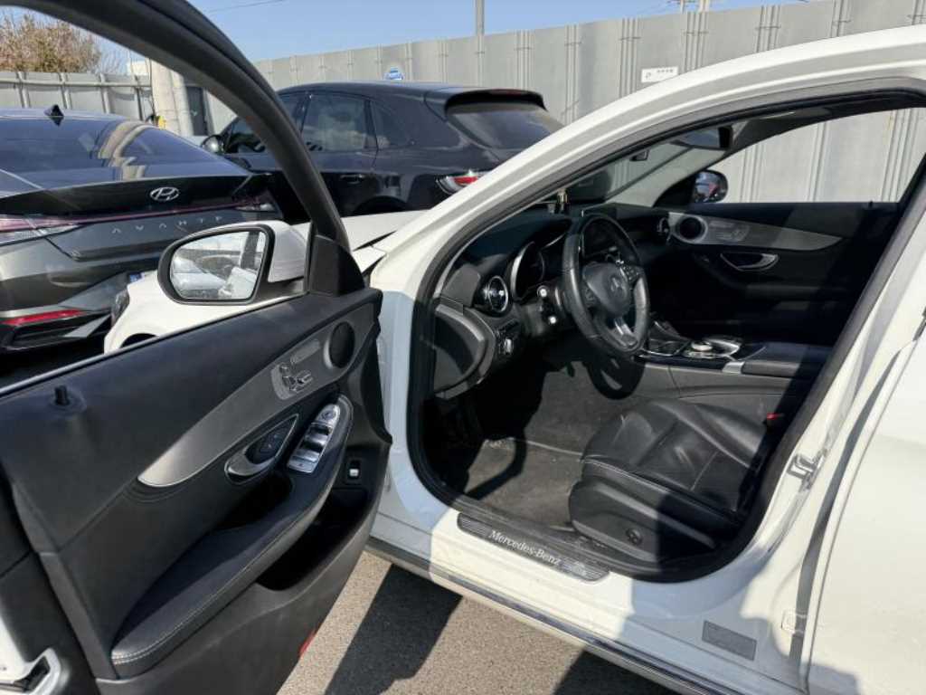 Mercedes Benz C Class - Vista 12