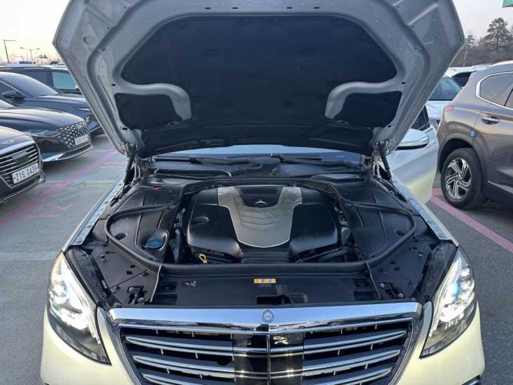 Mercedes Benz S Class - Vista 8