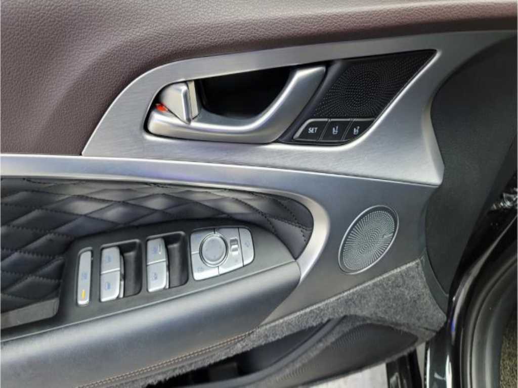 Genesis G70 - Vista 8