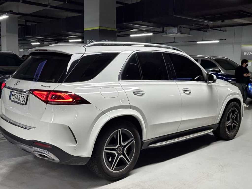 Mercedes Benz GLE Class - Vista 3