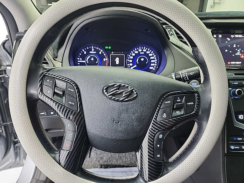 HYUNDAI Grandeur - Vista 9