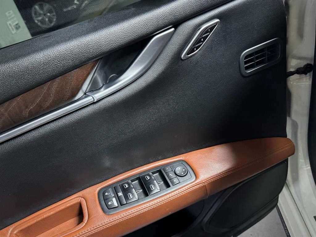 Maserati Ghibli - Vista 9