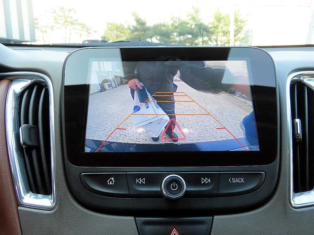 Chevrolet Malibu 2017 Azul - Importación desde Corea - HF Imports Iquique - Foto 15