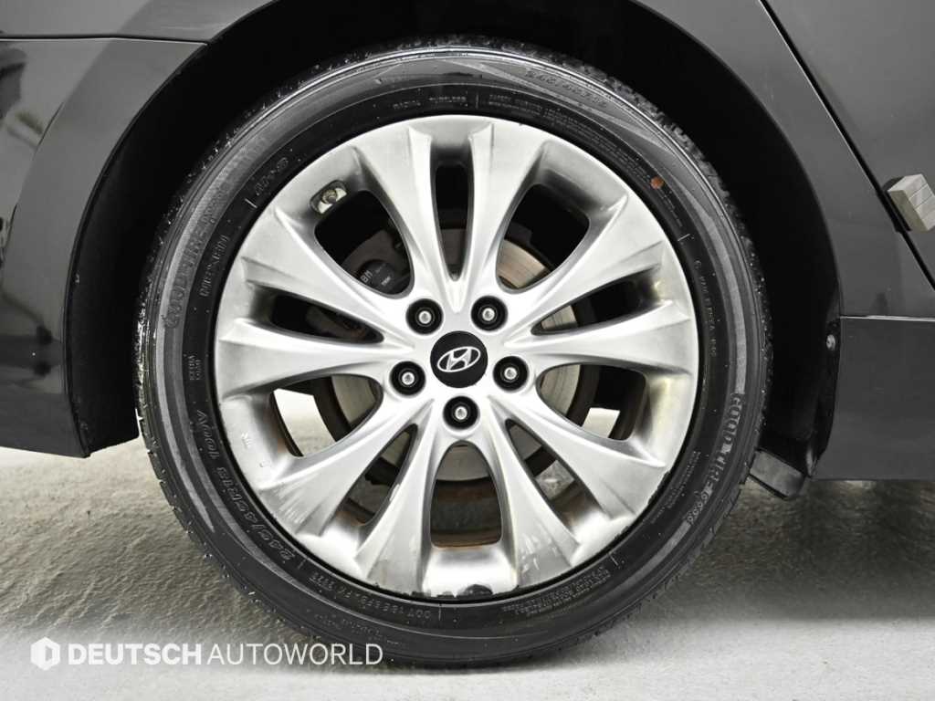 HYUNDAI Grandeur - Vista 5