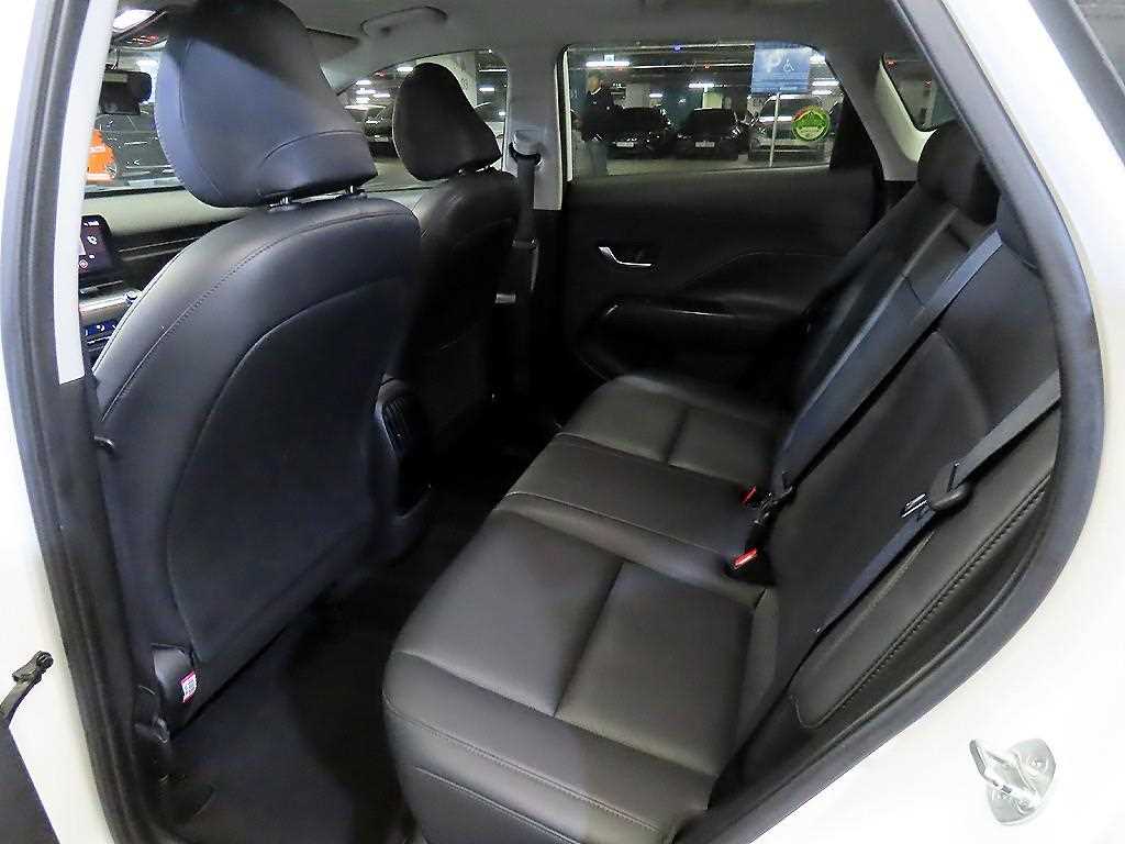 HYUNDAI Kona - Vista 7