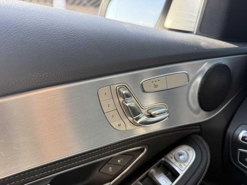 Mercedes Benz C Class - Vista 9