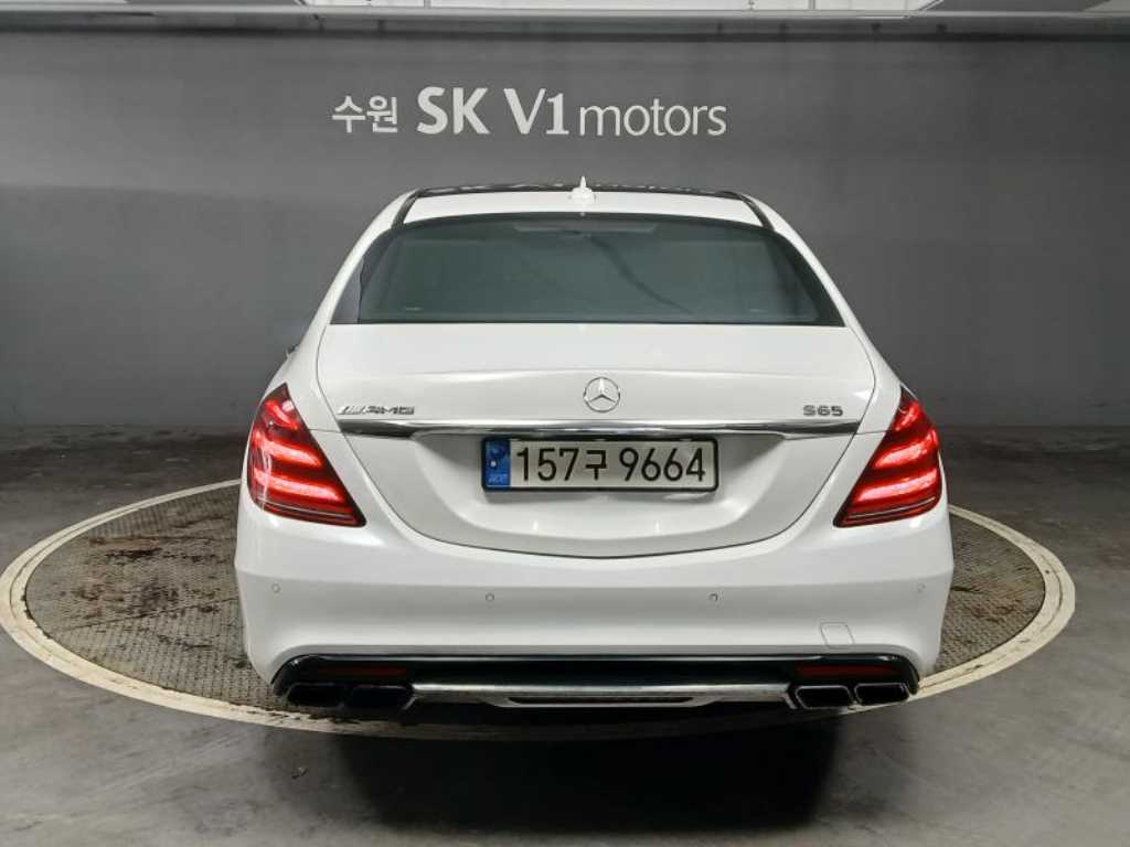 Mercedes Benz S Class - Vista 5