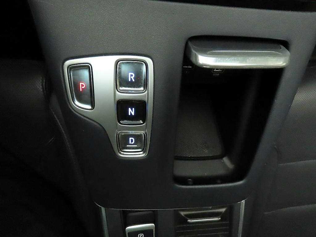 HYUNDAI Grandeur - Vista 10