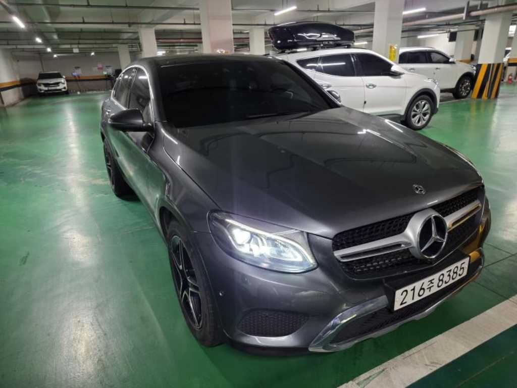 Mercedes Benz GLC Class - Vista 2