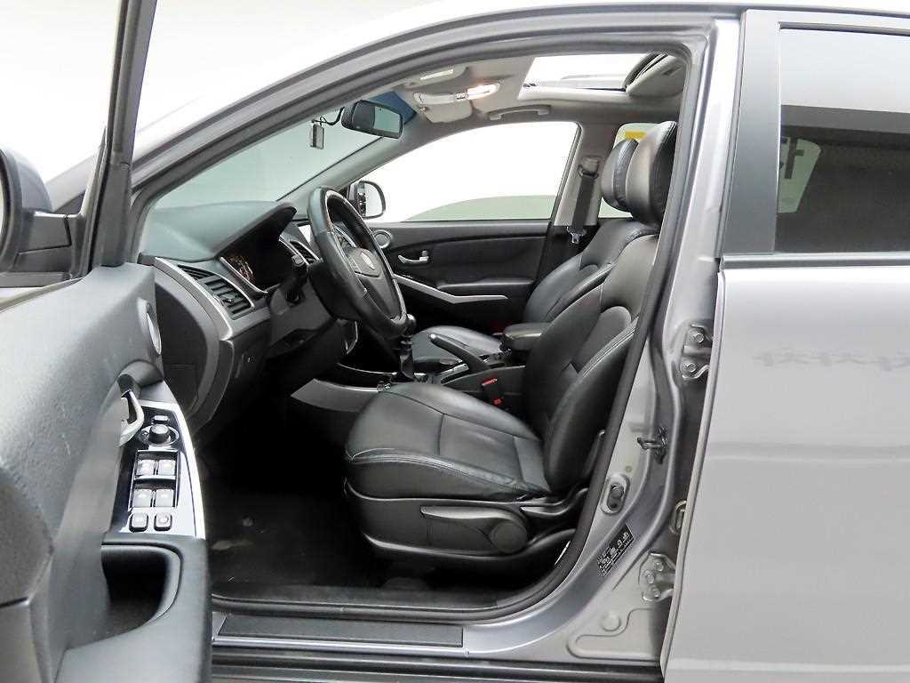 Ssangyong Korando 2014 Gris - Importación desde Corea - HF Imports Iquique - Foto 13