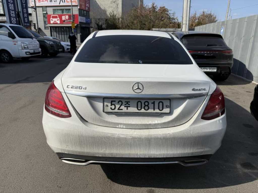 Mercedes Benz C Class - Vista 3