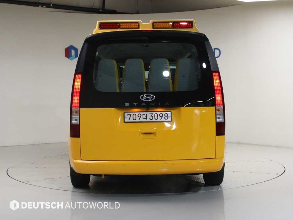 HYUNDAI Staria - Vista 4