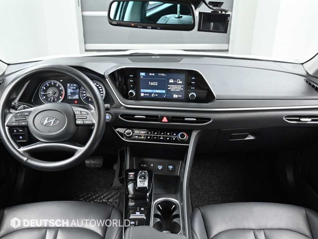 HYUNDAI Sonata - Vista 7