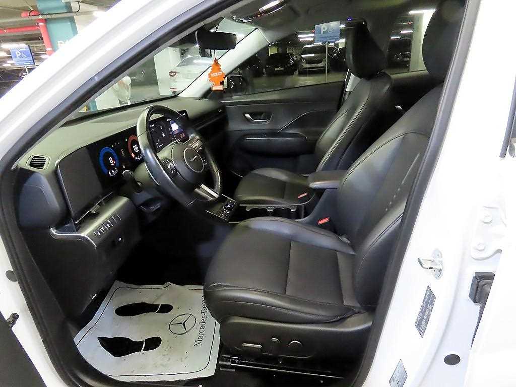 HYUNDAI Kona - Vista 6