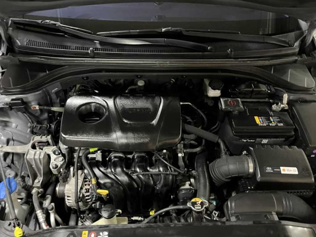 HYUNDAI Avante 2018 Gris - Importación desde Corea - HF Imports Iquique - Foto 17