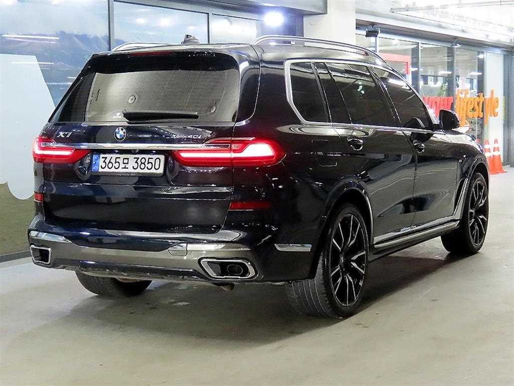 BMW X7 - Vista 4