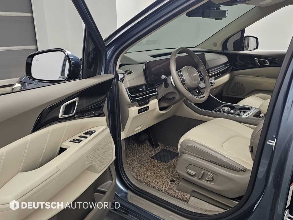 KIA Carnival - Vista 11