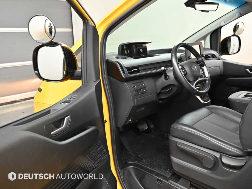 HYUNDAI Staria - Vista 11