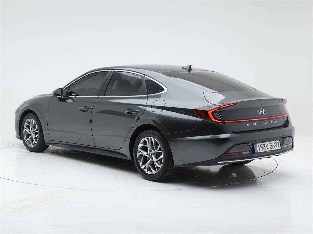 HYUNDAI Sonata - Vista 4