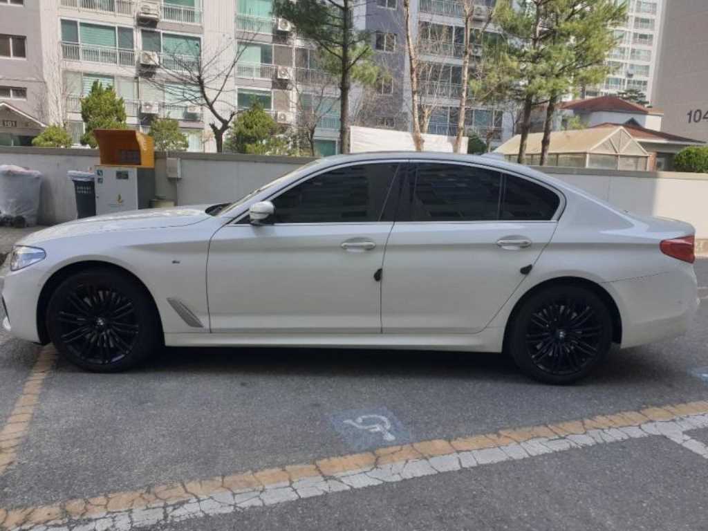 BMW 5 Series - Vista 3