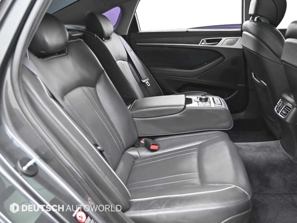 Genesis G80 - Vista 12