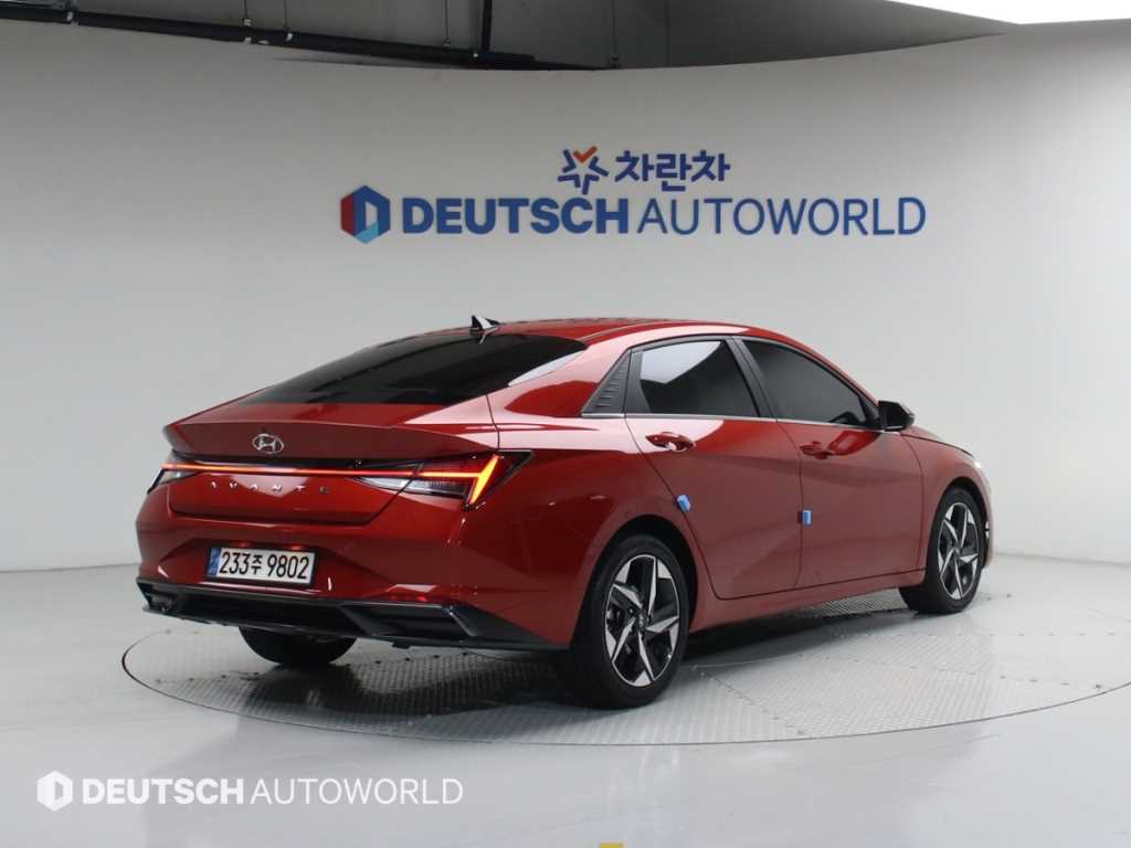 HYUNDAI Avante - Vista 2