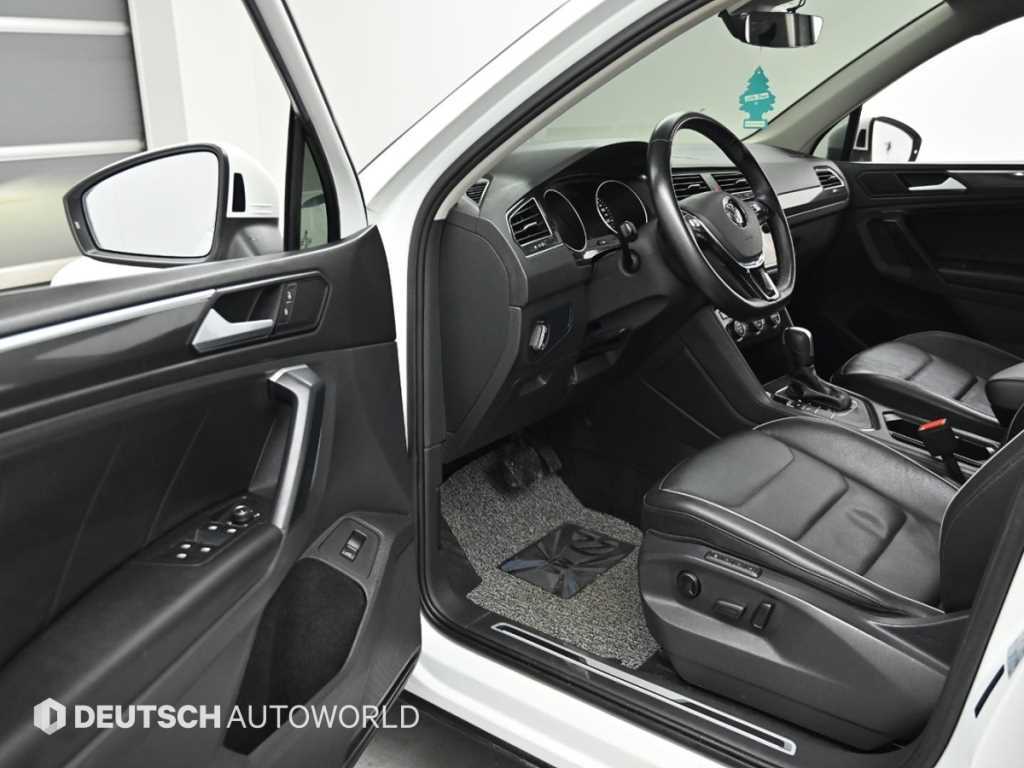 Volkswagen Tiguan - Vista 11