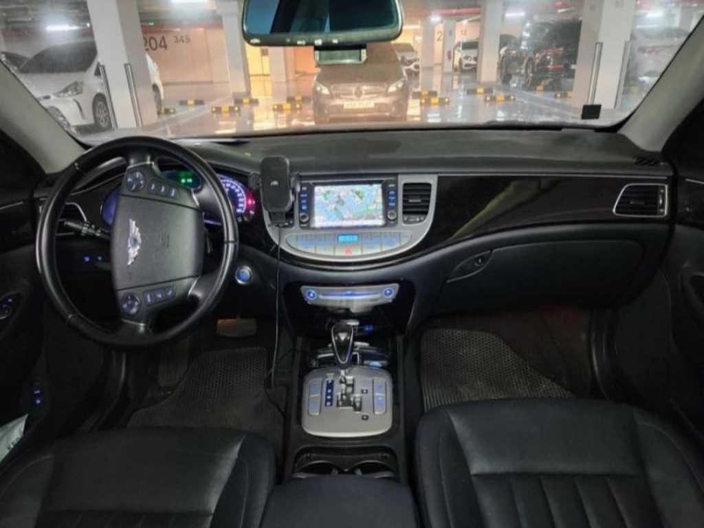 HYUNDAI Genesis - Vista 9