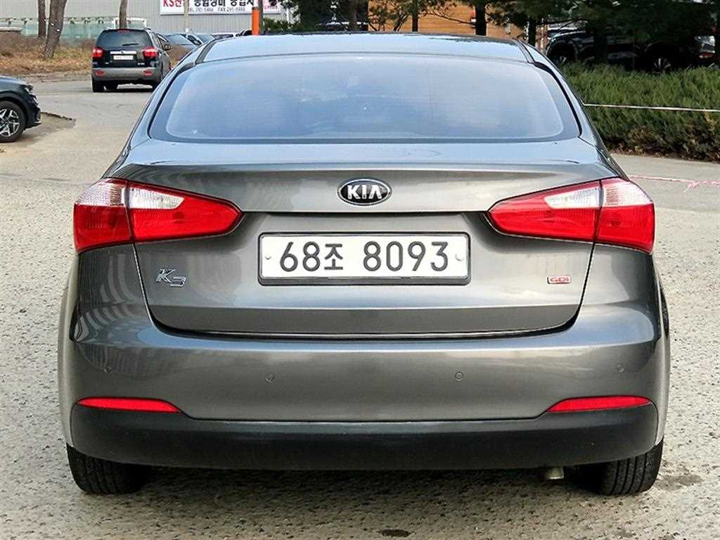 KIA K3 - Vista 4
