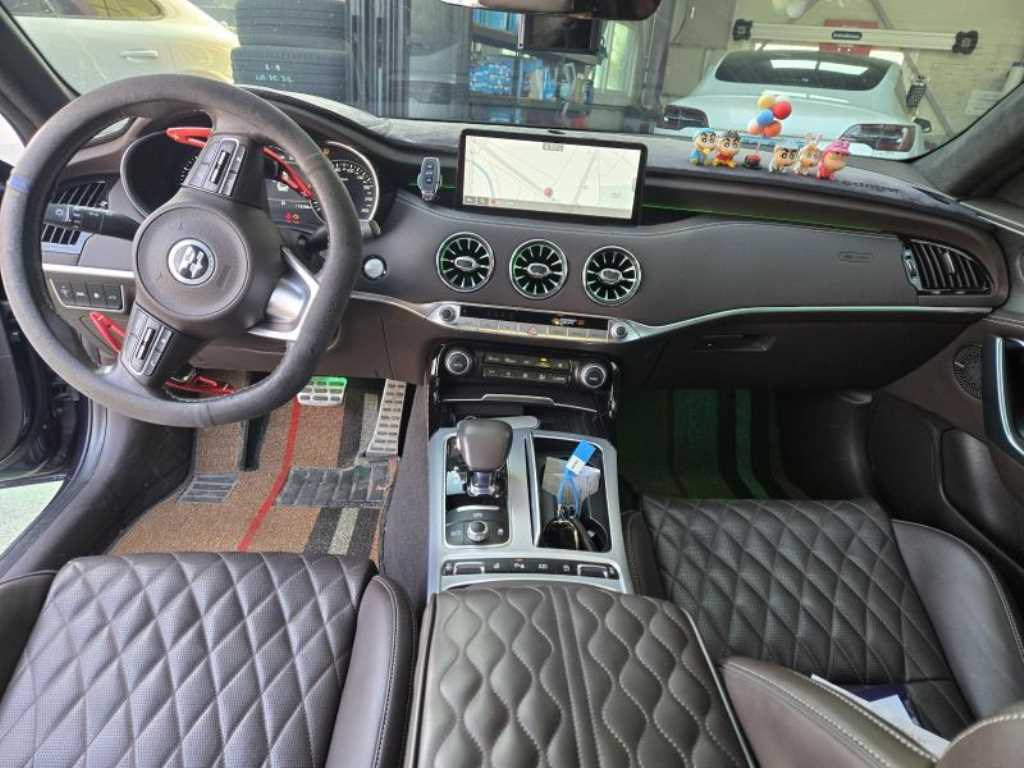 KIA Stinger - Vista 7