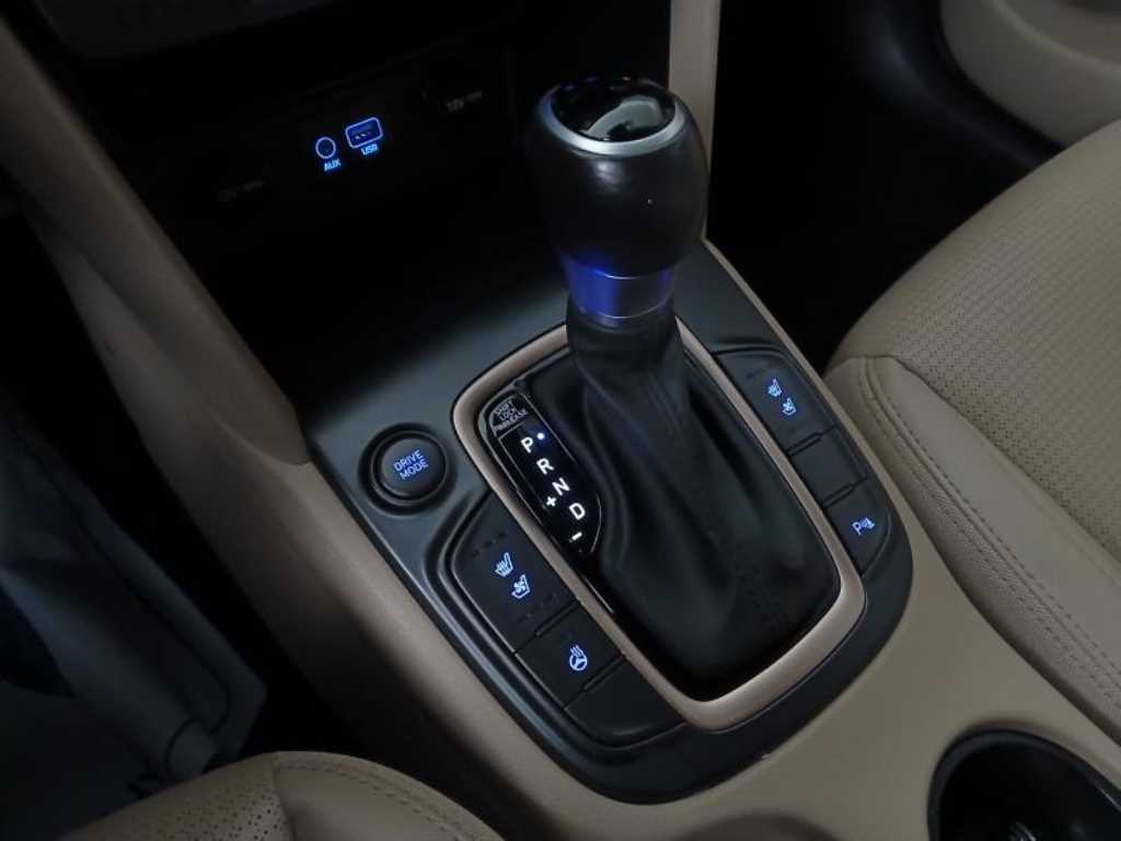 HYUNDAI Kona - Vista 12