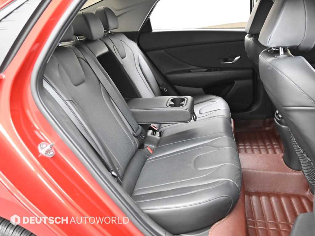 HYUNDAI Avante - Vista 12