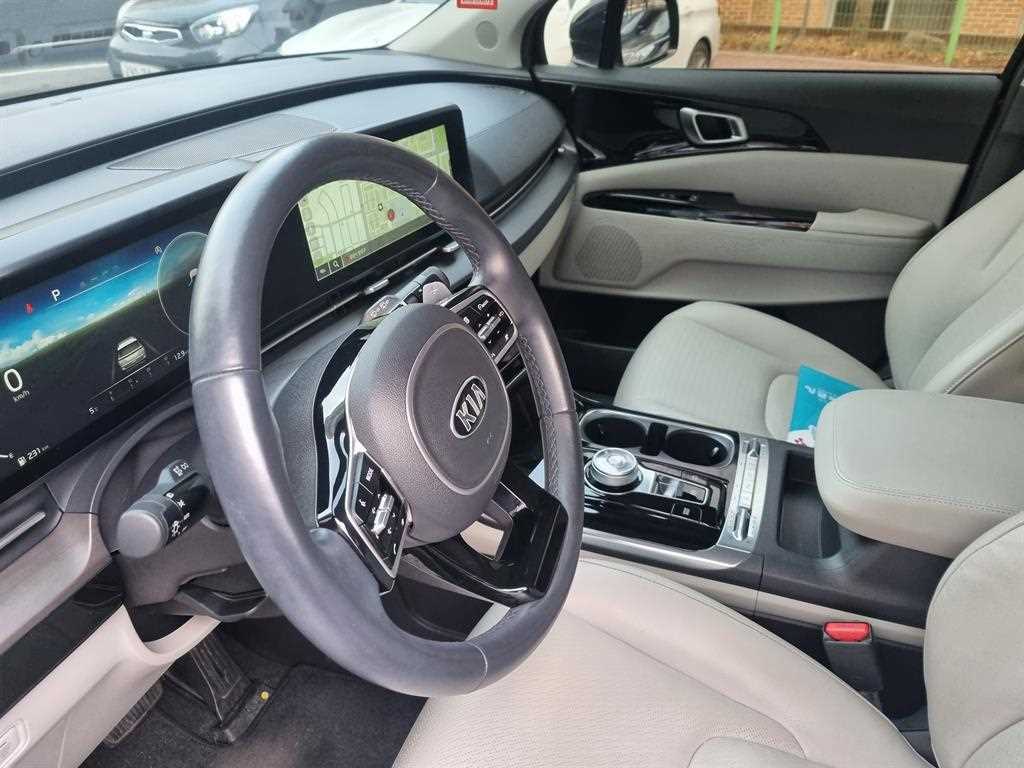 KIA Carnival - Vista 11