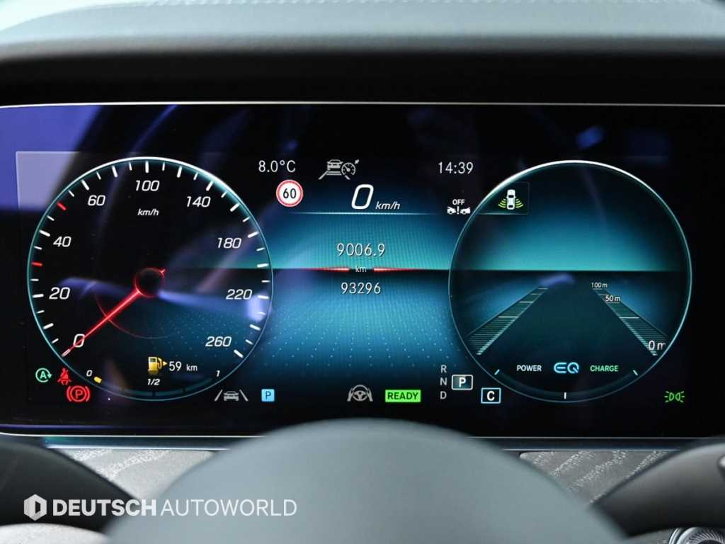 Mercedes Benz E class - Vista 8