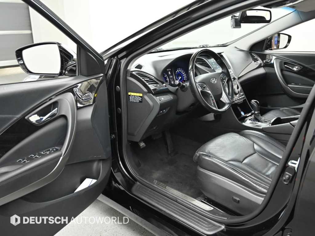 HYUNDAI Grandeur - Vista 11