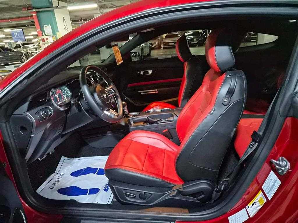 Ford Mustang - Vista 6