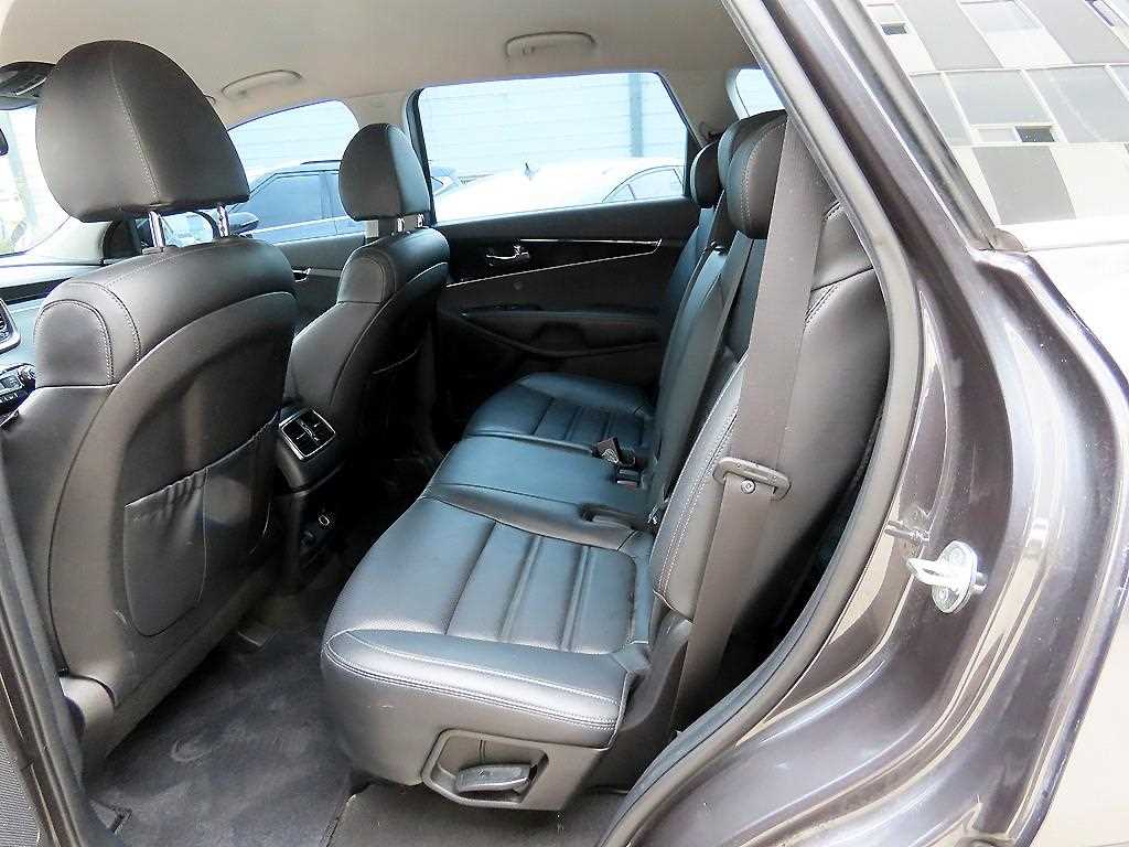 KIA Sorento - Vista 6